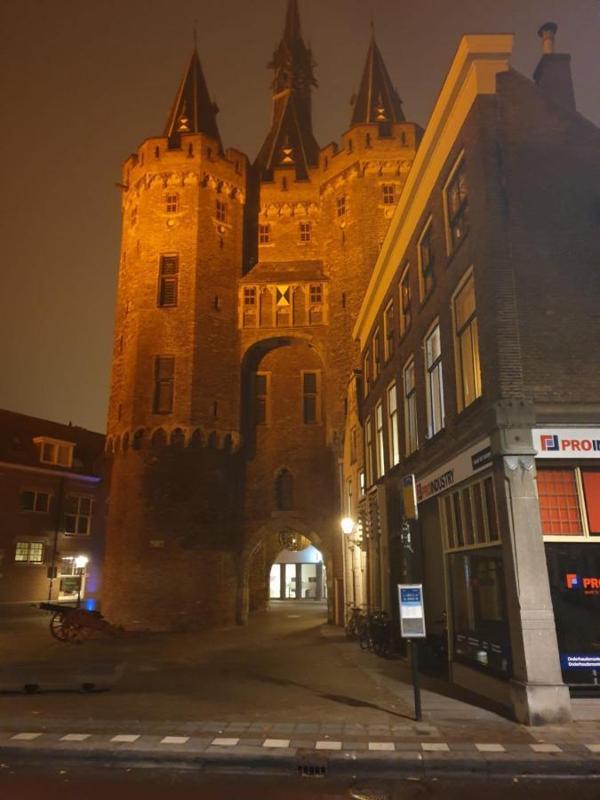 B&B Bij De Sassenpoort ซโวลเลอ ภายนอก รูปภาพ